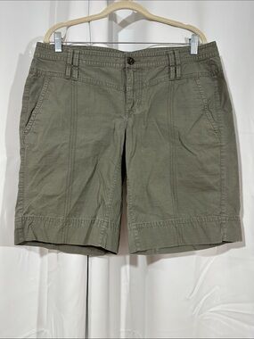 The North Face Women’s Cargo Bermuda Hiking Shorts Olive Green Size 14 Long